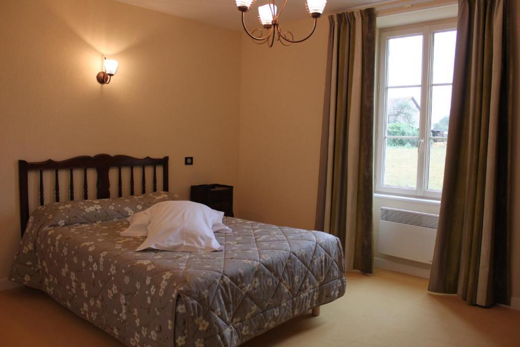 Gite De La Maison Fort Vereaux Номер фото