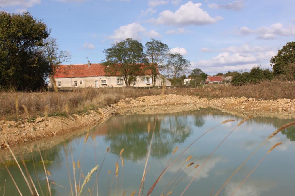 Gite De La Maison Fort Vereaux Экстерьер фото